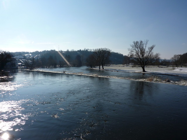 Die Naab in Kallmünz (Oberpfalz) im März 2013