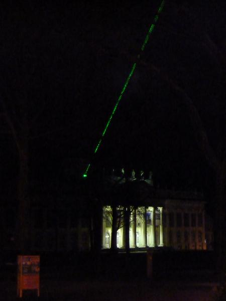 Das samstagnächtliche Kasseler Fridericianum mit Lasershow zum Herkules